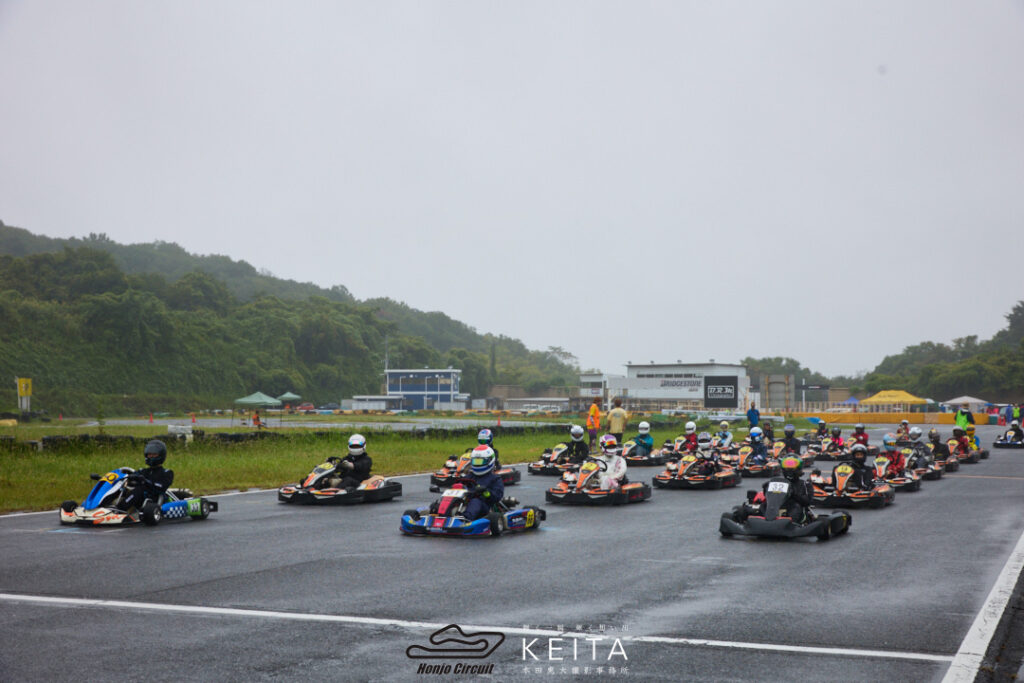 歴代No.1カードキャンペーン4種 Amazon | 青島文化教材社 スカイネット 1/24 BEEMAXシリーズ No